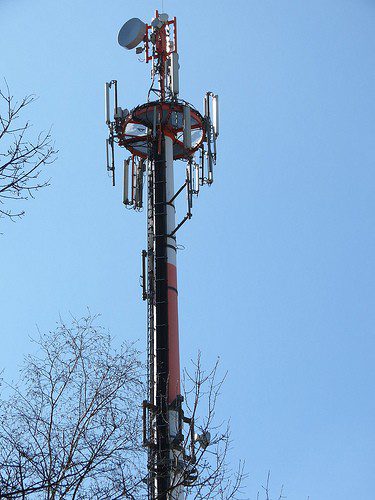 E-Plus Mobilfunk-Sendemast by E-Plus Gruppe Fotostream Nachbarklage gegen Mobilfunkantenne
